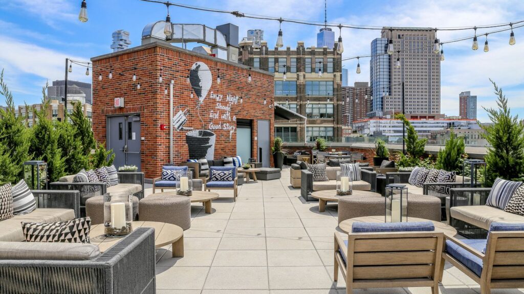 the rooftop at arlo manhattan