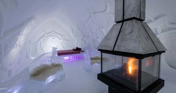 Premium Suite with Fireplace and Private Hot Tub (1 bed)