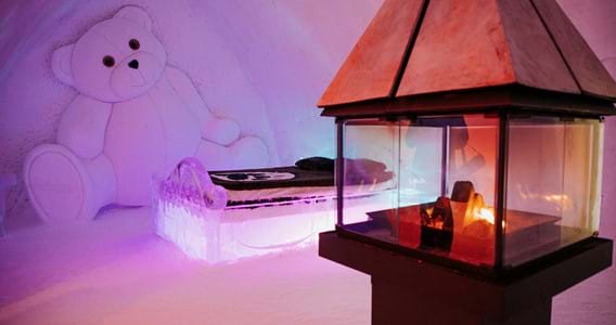 Premium Deluxe Suite with Fireplace and Private Hot Tub and Sauna (1 bed)