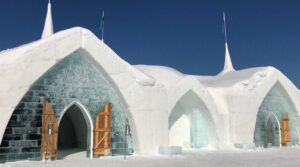 Hôtel de Glace View 1