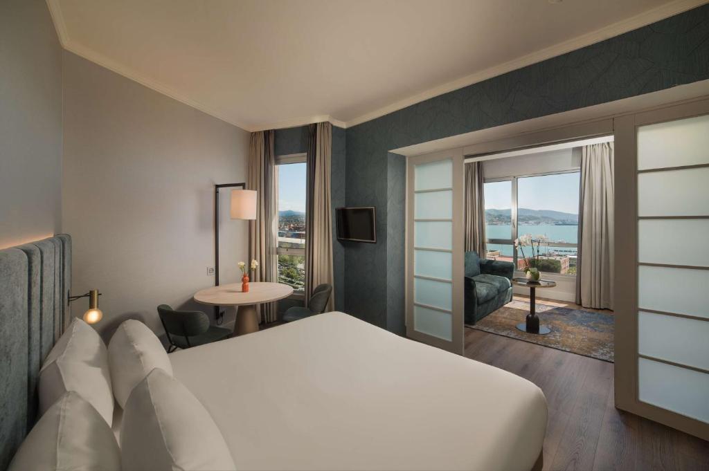 Suite with View