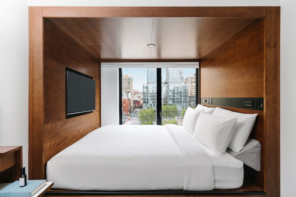 City King / Courtyard King Room
