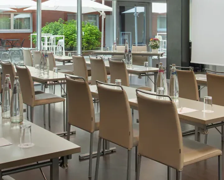 NH_Orio_Al_Serio_Meeting_Rooms_Garda_Classroom_Setup_With_View NH_Orio_Al_Serio_Meeting_Rooms_Garda_Classroom_Setup_With_View